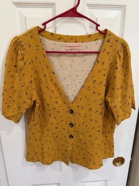 Urban Outfitters Mustard Yellow Floral Button-Up Blouse size large
